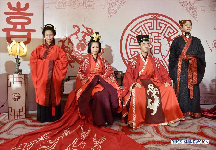 Выставка китайской традиционной свадебной церемонии в Фучжоу