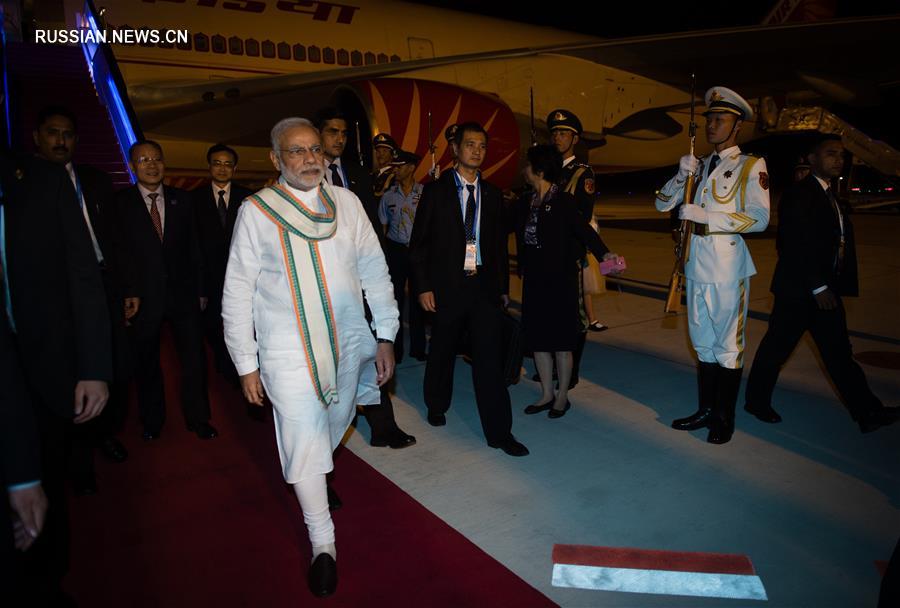 Премьер-министр Индии прибыл в Китай для участия в саммите "Группы двадцати"
