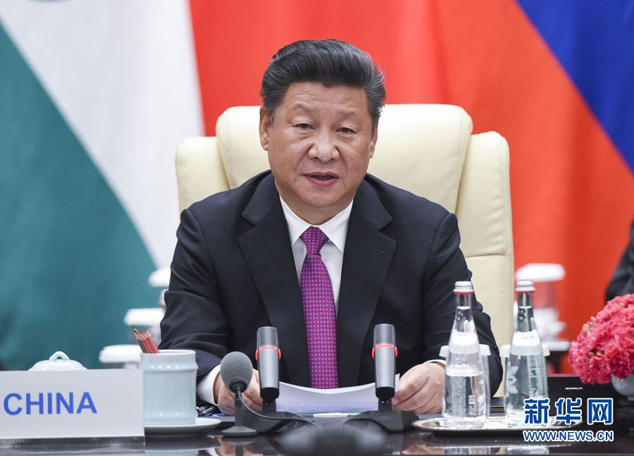 Страны БРИКС должны усилить координацию для повышения своей роли в международных делах -- Си Цзиньпин