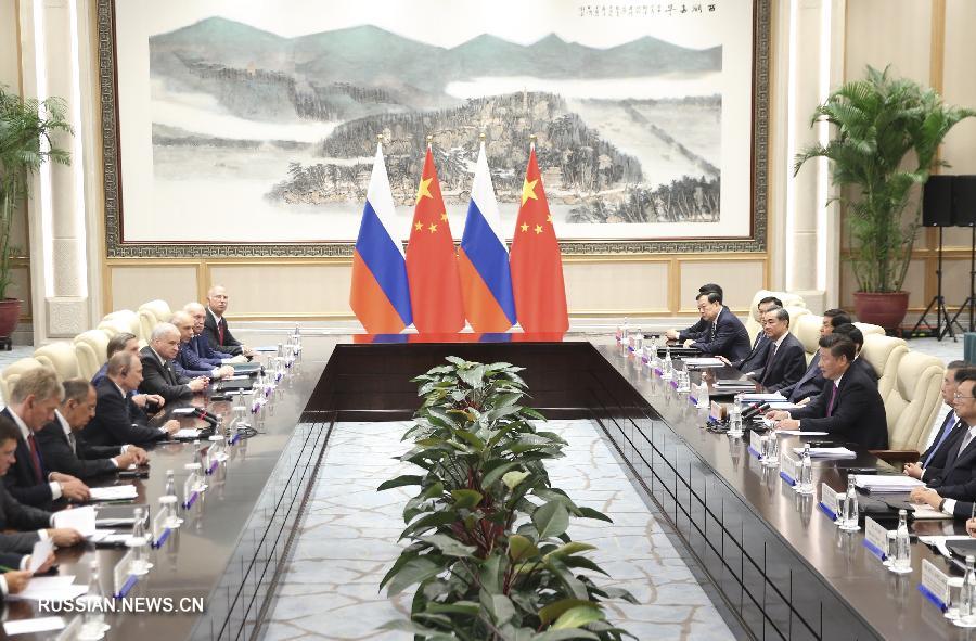 Си Цзиньпин провел в Ханчжоу встречу с Путиным