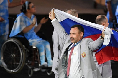 МИД Беларуси назвал вынос своим спортсменом флага России на открытии Паралимпиады мужским поступком