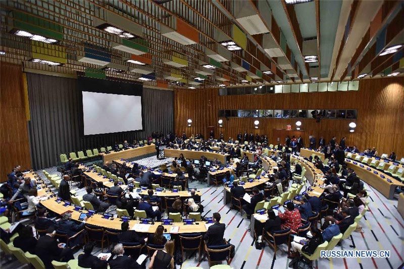 Премьер Госсовета КНР Ли Кэцян выступил на саммите по беженцам и мигрантам в ходе сессии ГА ООН, открывшейся ранее на прошлой неделе. (Синьхуа)
