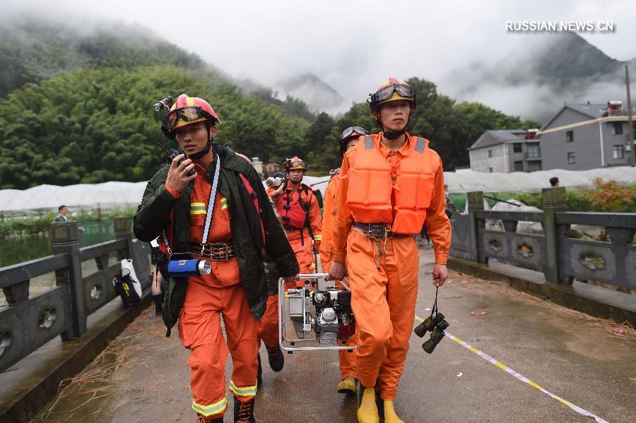 15 спасены и 26 пропали без вести в результате оползня в Восточном Китае