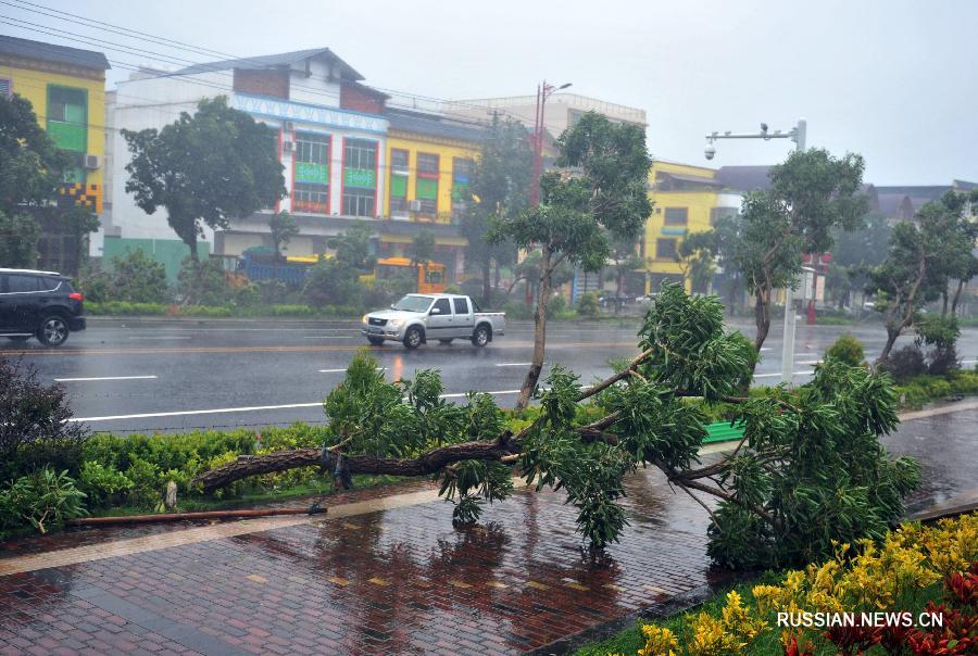 Тайфун "Сарика" обрушился на Южный Китай