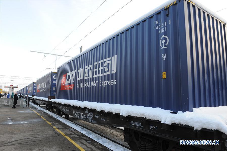В Ригу прибыл грузовой поезд с товарами из Китая