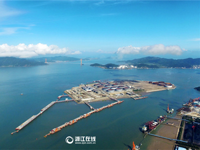 Прототип морской нефтяной базы появился в городе Чжоушань