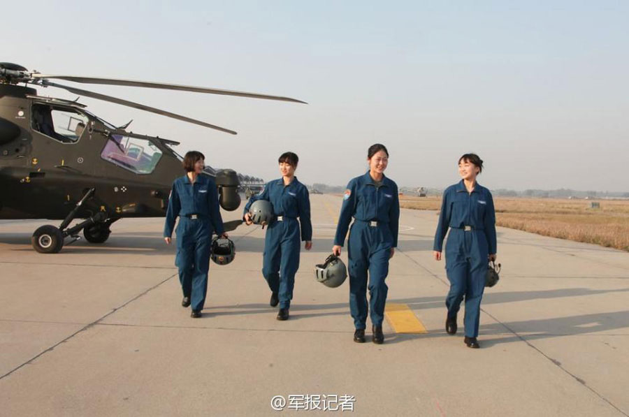 Первые китайские женщины-пилоты вооруженных вертолетов появились на учениях