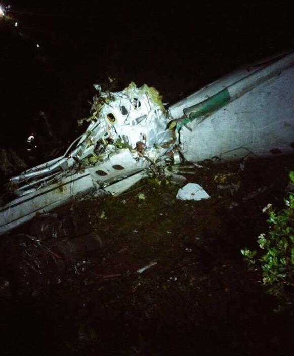 Самолет с 72 пассажирами потерпел крушение в Колумбии