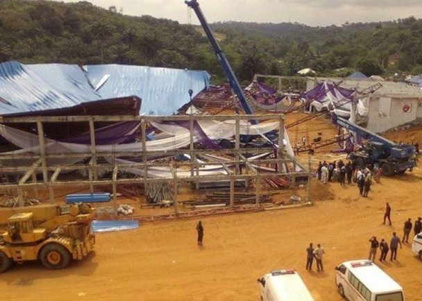 В результате обрушения крыши церкви в Нигерии погибли свыше 100 человек