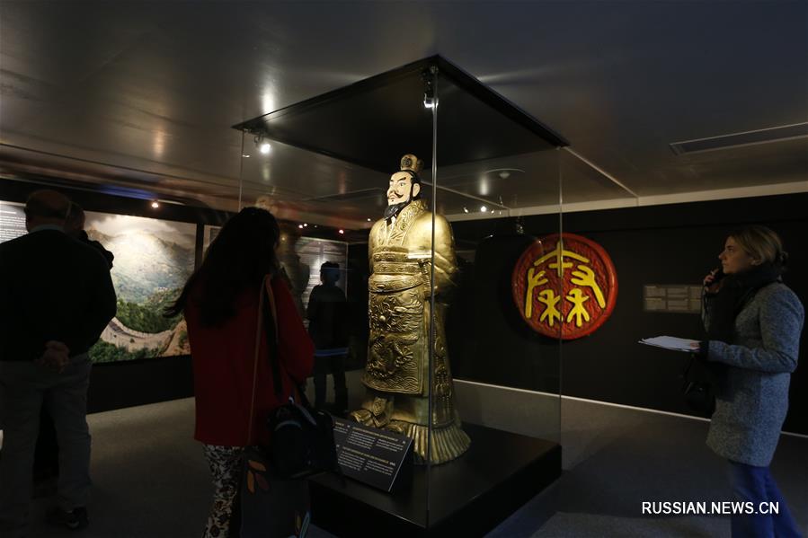 В Бельгии открылась выставка терракотовых статуй воинов и коней из могильника Цинь Шихуана