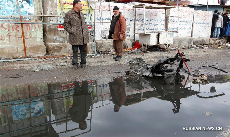 Как минимум 35 человек погибли при взрыве заминированного автомобиля в Багдаде