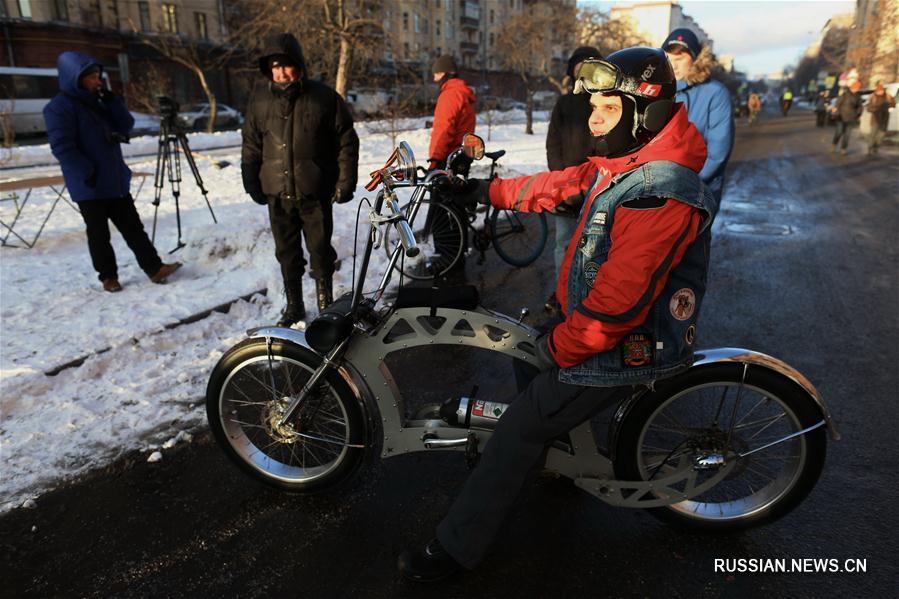 В Москве прошел зимний велопарад