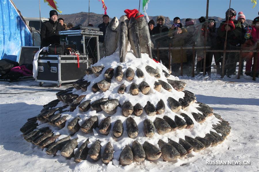 На озере Цзымэнху открылся туристический фестиваль зимней рыбалки