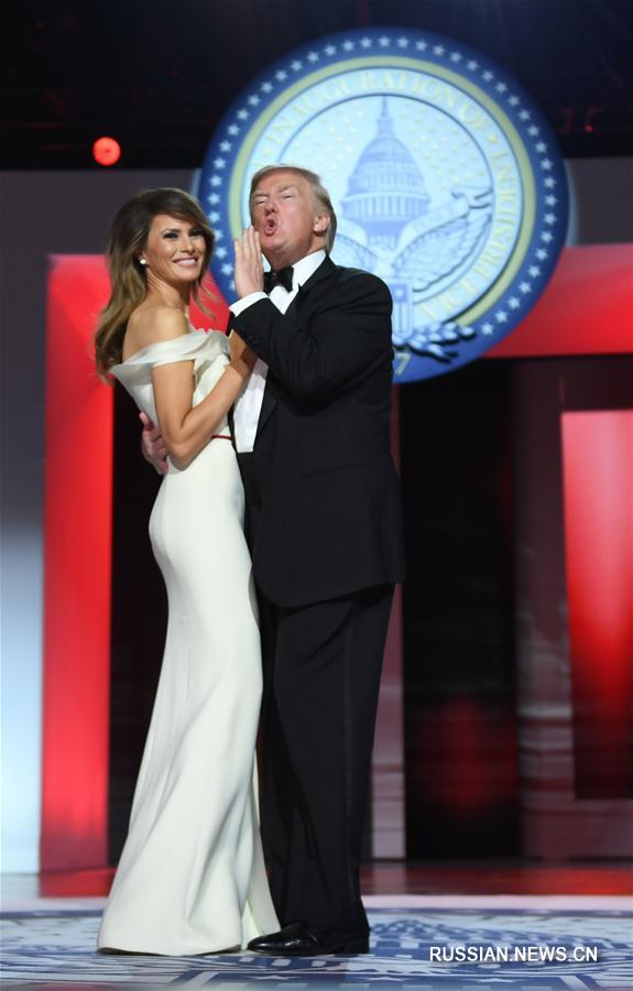 Первый "президентский" танец Дональда и Мелании Трамп