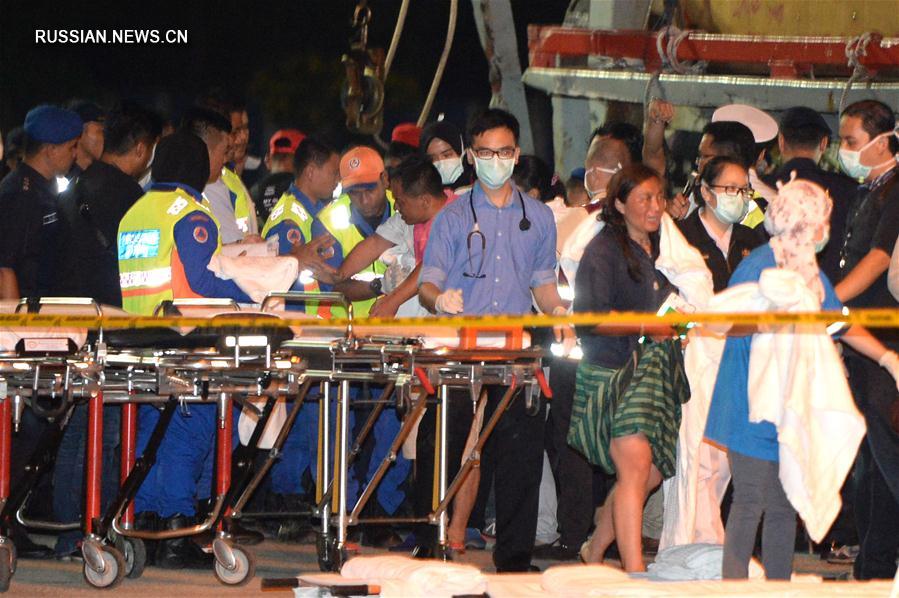 В результате крушения туристического судна в Малайзии погибли 3 китайских туриста