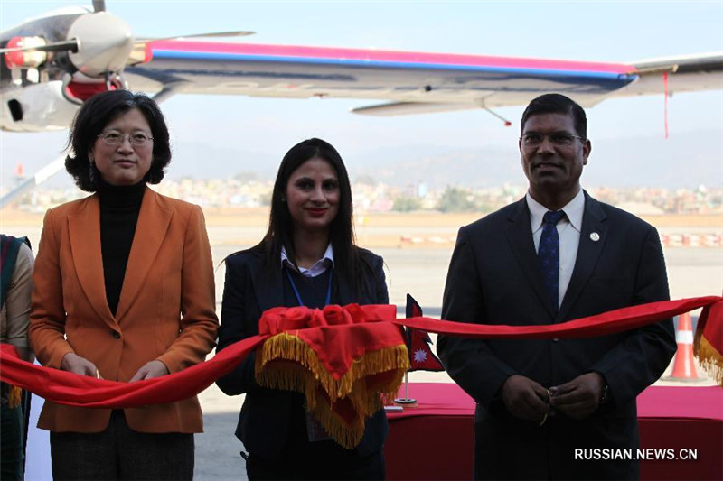 Китай передал Непалу еще два самолета китайского производства