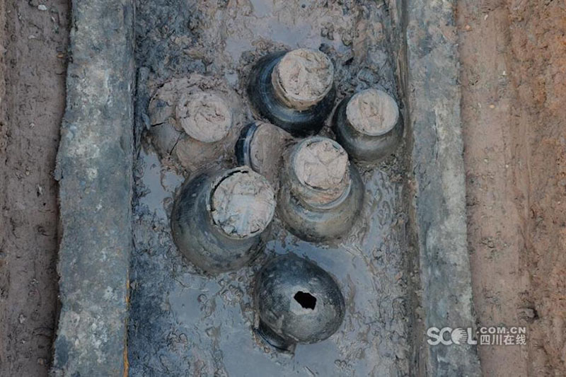В Чэнду обнаружно 60 могил эпохи Воюющих царств