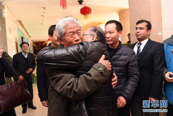 Китайский солдат вернулся домой после 54 лет пребывания в Индии