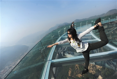 В пекинских ландшафтных парках запрещено строить стеклянные эстакады