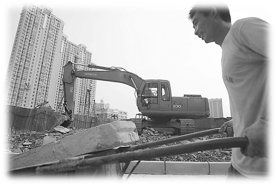 В Шанхае за 1000 долларов в месяц уже сложно нанять строителей