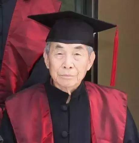 105-летний житель Тайваня намерен поступить в докторантуру