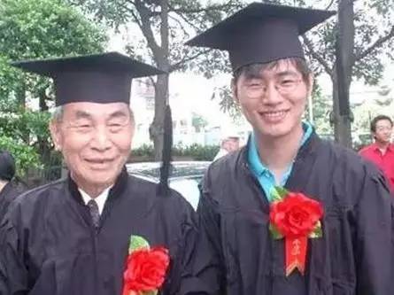 105-летний житель Тайваня намерен поступить в докторантуру