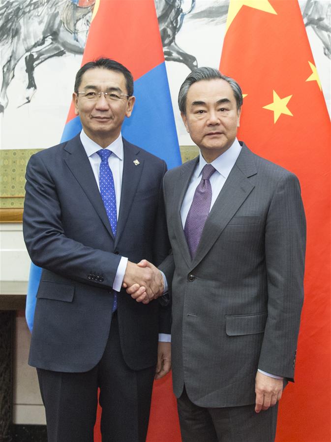 Ван И назвал Монголию важным партнером в строительстве "Пояса и пути"