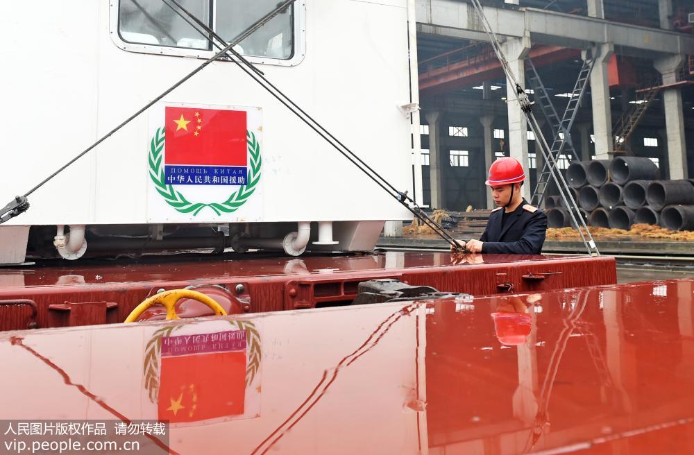 Китай отправил корабли для помощи Узбекистану