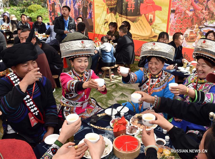 В Дали открылся 7-й Фестиваль вэйшаньских закусок