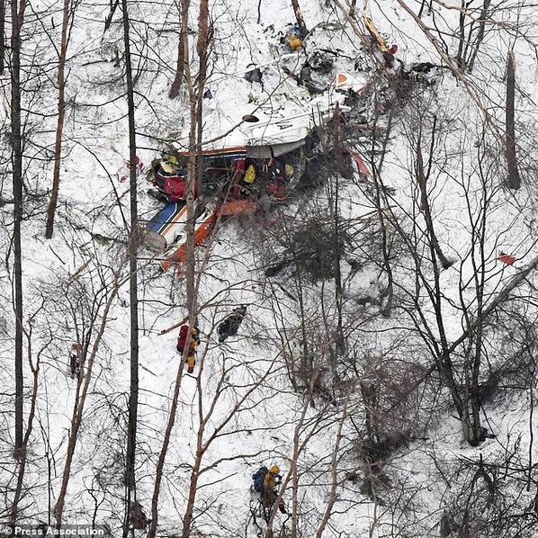 При крушении вертолета в Японии погибли 9 человек