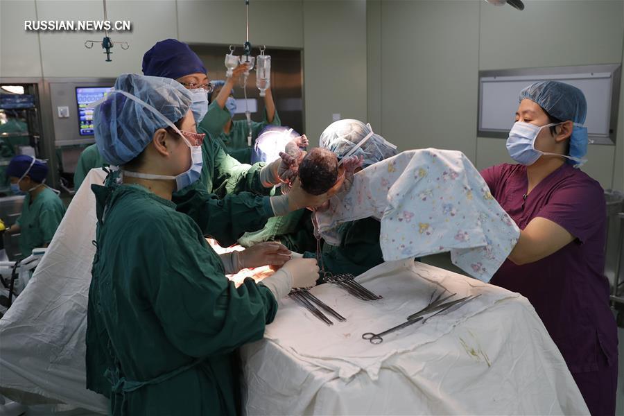 Использование генетической диагностики эмбрионов позволило жительнице Шанхая родить здорового ребенка