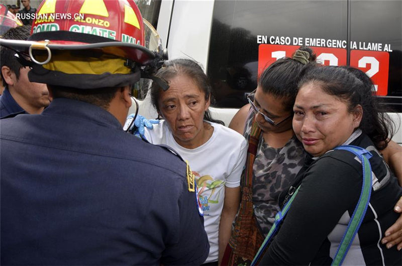 В результате пожара в приюте в Гватемале погибли как минимум 19 подростков
