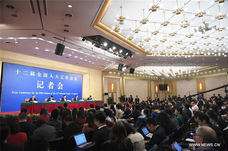 Китайские чиновники ответили на вопросы журналистов о программе "Сделано в Китае - 2025"