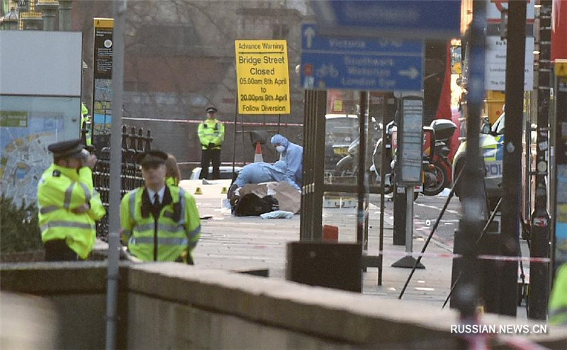 В результате теракта в центре Лондона погибли пять человек, 40 получили ранения