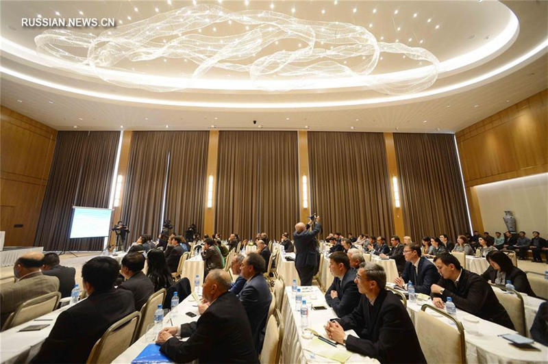 В Ташкенте прошла конференция по вопросам китайско-узбекистанского сотрудничества в деле строительства экономического пояса Шелкового пути