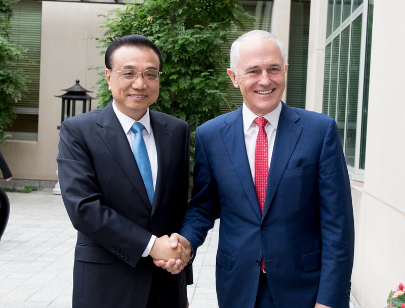 Ли Кэцян провел переговоры с премьер-министром Австралии Малкольмом Тернбуллом