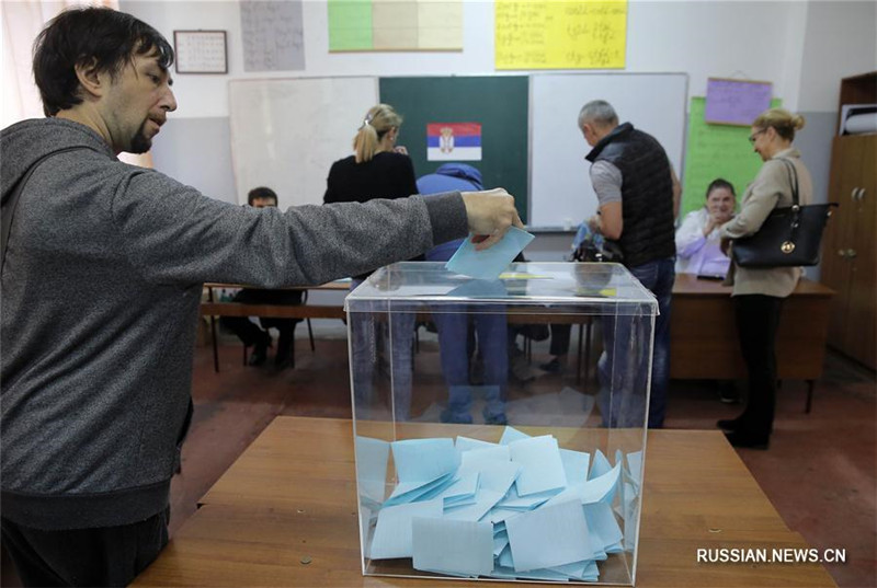 В Сербии проходят президентские выборы
