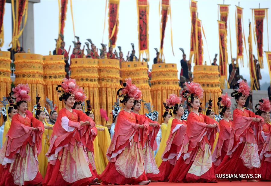 В провинции Шэньси состоялся торжественный обряд поклонения легендарному первопредку Хуанди