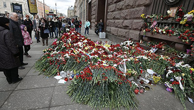 На Манежной площади москвичи почтят память жертв теракта в Петербурге