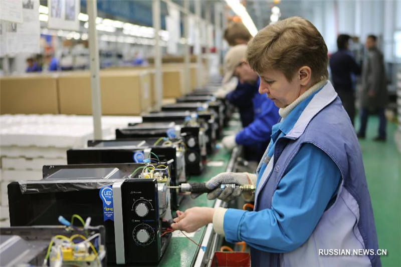 Китайско-белорусская компания "Мидеа-Горизонт" выпустит 1 млн микроволновых печей в этом году -- гендиректор Ю Баофэн