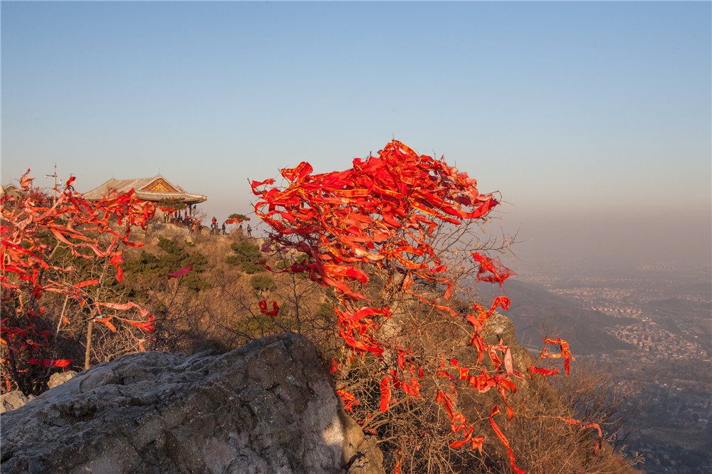 19 ноября 2012г. Парк Сяншань.Прекраснейший вид с вершины горы в парке Сяншань на северо-западе Пекина.