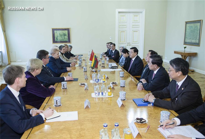 Чжан Дэцзян встретился с президентом Литвы Далей Грибаускайте