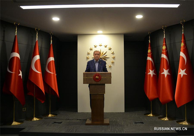 Президент Турции объявил о победе на референдуме сторонников внесения поправок в конституцию