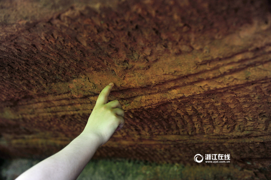 В китайской провинции Чжэцзян обнаружена огромная каменная пещера