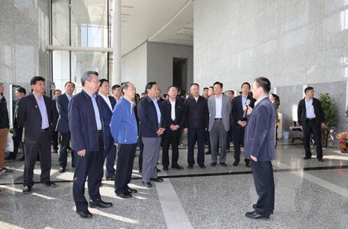 Группа Центрального революционного комитета прибыла с инспекцией в Зону освоения новых высоких технологий Сианя