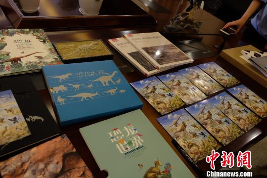 В провинции Сычуань открылось первое в мире почтовое отделение на тему динозавров