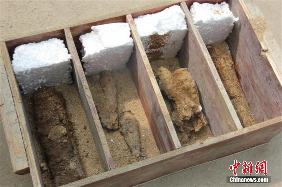 В провинции Хубэй обнаружено более 50 снарядов