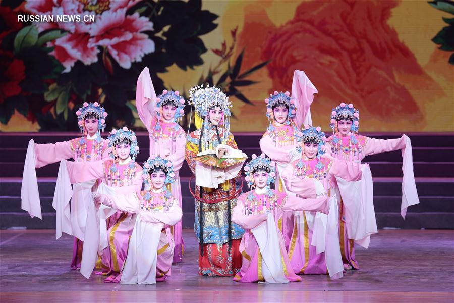 В Тяньцзине прошло показательное выступление традиционного китайского искусства и культуры