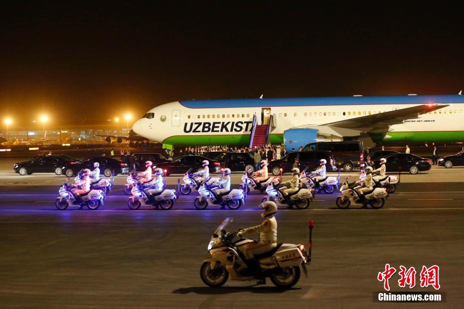 Президент Узбекистана прибыл в Пекин