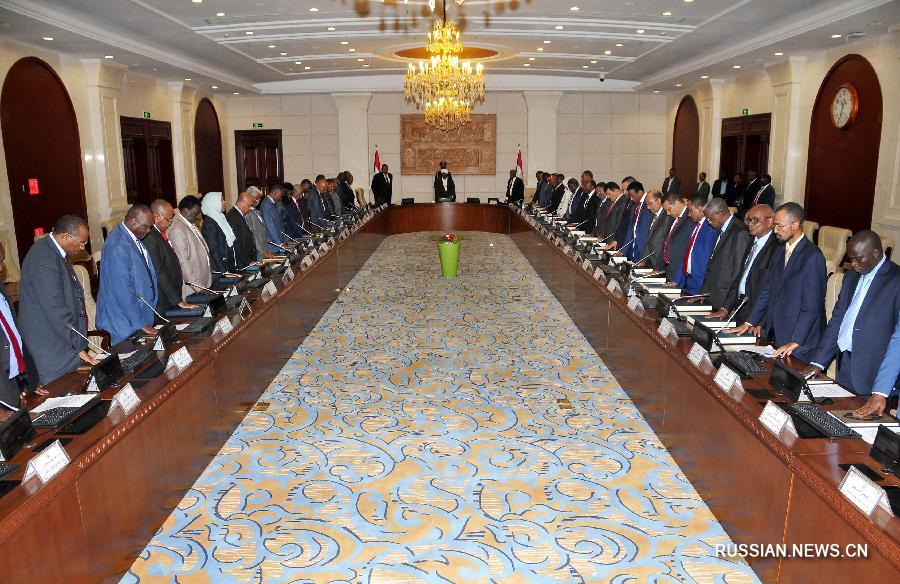 Члены нового правительства Судана принесли присягу